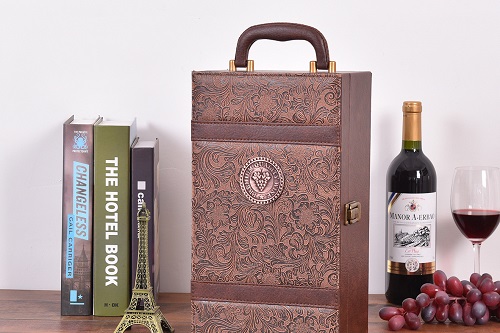 Leather wine box